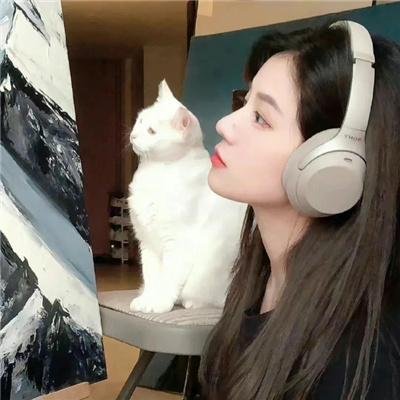 内心强大的美女白川